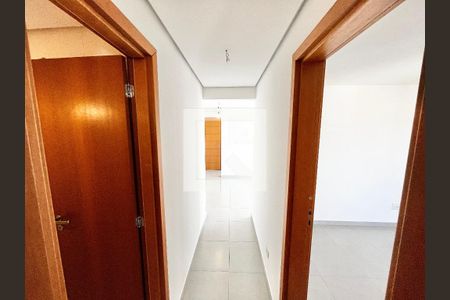 Corredor de apartamento à venda com 2 quartos, 62m² em Chora Menino, São Paulo