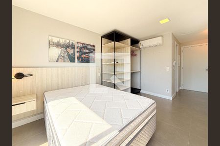 Quarto de kitnet/studio para alugar com 1 quarto, 24m² em Auxiliadora, Porto Alegre