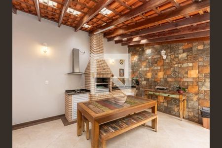 Casa à venda com 3 quartos, 220m² em Lauzane Paulista, São Paulo