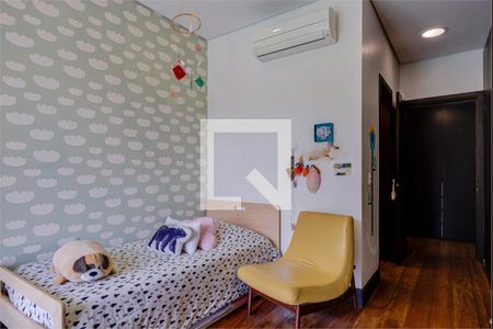 Casa à venda com 3 quartos, 540m² em Jardim dos Estados, São Paulo