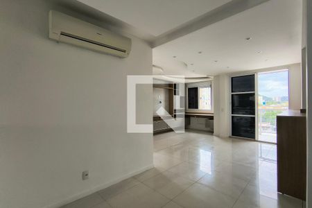 Sala de apartamento à venda com 2 quartos, 70m² em Anil, Rio de Janeiro