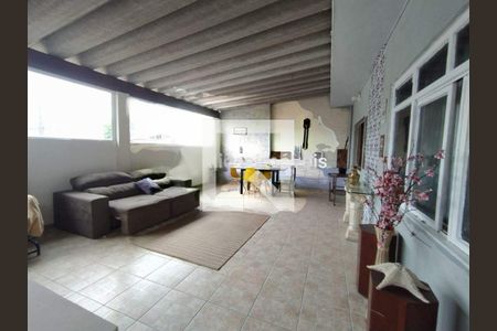Casa à venda com 3 quartos, 134m² em Vila Carrão, São Paulo