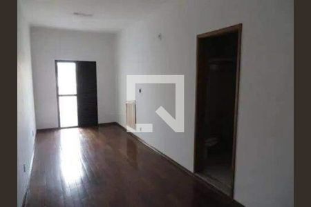 Casa à venda com 3 quartos, 354m² em Vila Bertioga, São Paulo