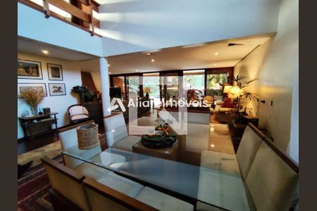 Casa à venda com 3 quartos, 792m² em Pinheiros, São Paulo