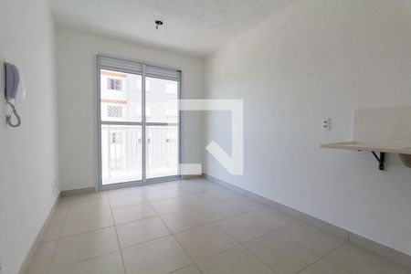 Sala, Cozinha e área de serviço de apartamento para alugar com 1 quarto, 27m² em Guaiauna, São Paulo