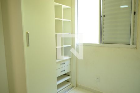 Quarto de apartamento para alugar com 2 quartos, 46m² em Jardim Suzanopolis, Suzano