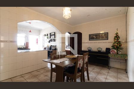 Casa à venda com 2 quartos, 300m² em Vila Nhocuné, São Paulo