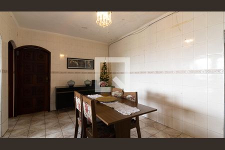 Casa à venda com 2 quartos, 300m² em Vila Nhocuné, São Paulo