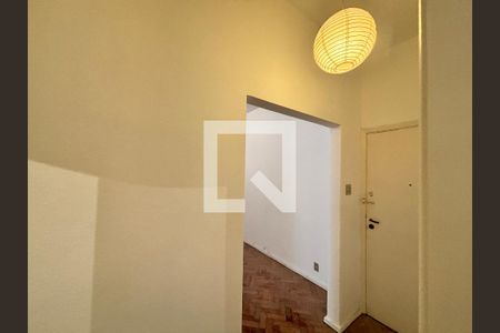 Sala - hall de entrada de apartamento à venda com 2 quartos, 75m² em Copacabana, Rio de Janeiro