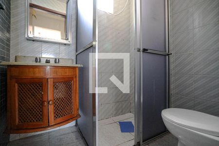 Banheiro de apartamento para alugar com 2 quartos, 71m² em Vila Lavinia, Mogi das Cruzes