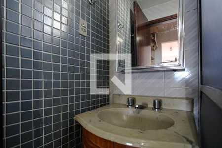 Banheiro de apartamento para alugar com 2 quartos, 71m² em Vila Lavinia, Mogi das Cruzes