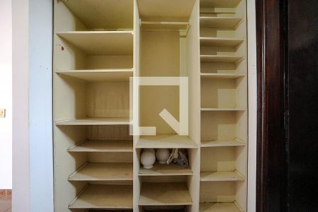 Closet de apartamento para alugar com 2 quartos, 71m² em Vila Lavinia, Mogi das Cruzes