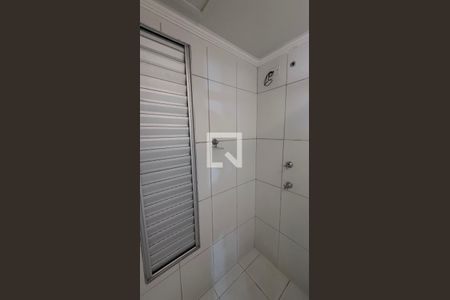 Banheiro de apartamento à venda com 2 quartos, 48m² em Jardim Marcia, Campinas