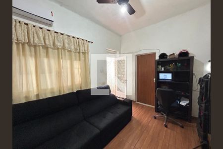 Sala de casa para alugar com 1 quarto, 65m² em Bento Ribeiro, Rio de Janeiro