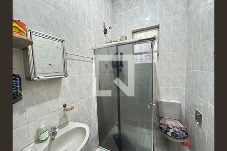 Banheiro de casa para alugar com 1 quarto, 65m² em Bento Ribeiro, Rio de Janeiro