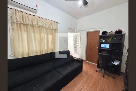 Sala de casa para alugar com 1 quarto, 65m² em Bento Ribeiro, Rio de Janeiro