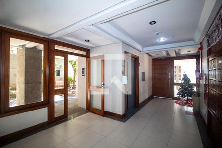 Hall de entrada de apartamento à venda com 2 quartos, 60m² em Teresópolis, Porto Alegre