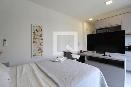 Sala/Quarto de kitnet/studio à venda com 1 quarto, 25m² em Indianópolis, São Paulo
