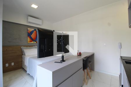 Sala/Quarto de kitnet/studio à venda com 1 quarto, 25m² em Indianópolis, São Paulo