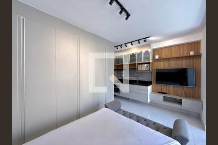 Quarto de kitnet/studio para alugar com 0 quarto, 31m² em Campo Belo, São Paulo