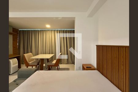 Quarto de kitnet/studio para alugar com 0 quarto, 31m² em Campo Belo, São Paulo