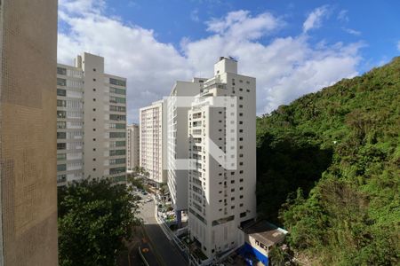 Vista de apartamento para alugar com 2 quartos, 65m² em Centro, Guarujá