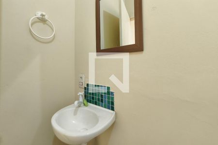 Banheiro de casa para alugar com 1 quarto, 40m² em Vila Carminha, Campinas