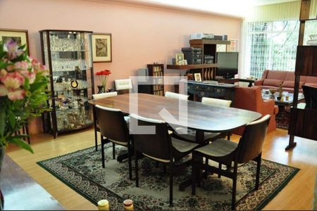 Casa à venda com 4 quartos, 500m² em Campo Belo, São Paulo