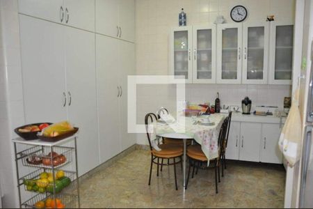 Casa à venda com 4 quartos, 500m² em Campo Belo, São Paulo