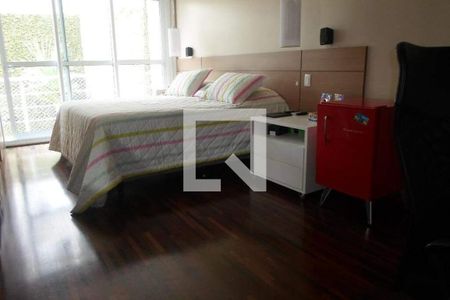 Casa à venda com 4 quartos, 450m² em Vila Alexandria, São Paulo