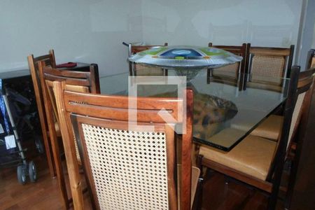 Casa à venda com 4 quartos, 450m² em Vila Alexandria, São Paulo