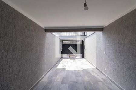 Garagem de casa à venda com 3 quartos, 126m² em Vila Granada, São Paulo