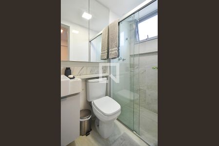 Banheiro Suíte 1 de apartamento à venda com 2 quartos, 57m² em Savassi, Belo Horizonte