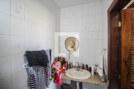 Banheiro 1 de casa para alugar com 4 quartos, 250m² em Nova Cidade, Nilópolis