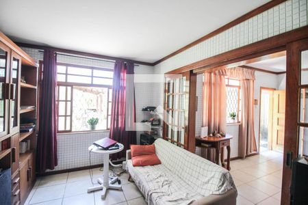 Sala de casa para alugar com 4 quartos, 250m² em Nova Cidade, Nilópolis