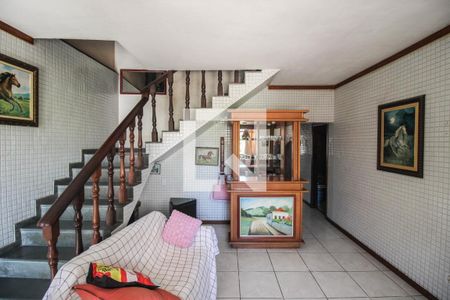 Sala de casa para alugar com 4 quartos, 250m² em Nova Cidade, Nilópolis