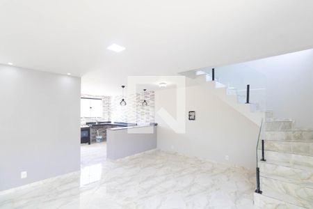 Casa de Condomínio para alugar com 3 quartos, 170m² em Campo Grande, Rio de Janeiro