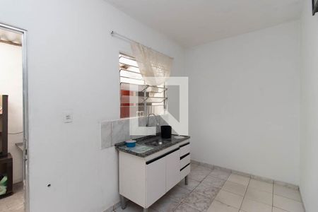 Cozinha de casa para alugar com 1 quarto, 30m² em Conjunto Habitacional Jova Rural, São Paulo