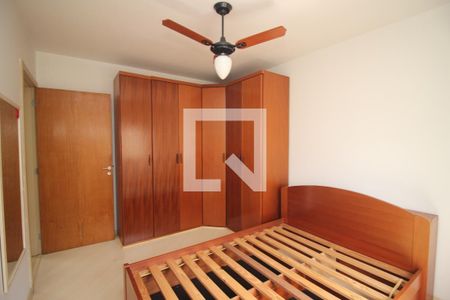 Quarto 1 de apartamento para alugar com 2 quartos, 60m² em Santo Antônio, Porto Alegre