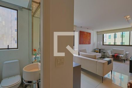 Entrada de apartamento à venda com 3 quartos, 120m² em Funcionários, Belo Horizonte