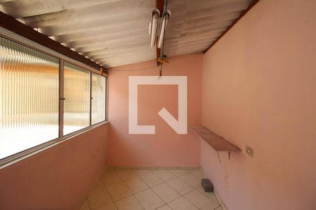 Área externa de casa à venda com 2 quartos, 72m² em Conjunto Residencial Sitio Oratorio, São Paulo