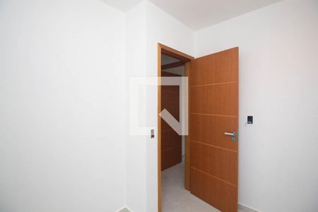Quarto 2 de apartamento para alugar com 2 quartos, 38m² em Vila Isolina Mazzei, São Paulo