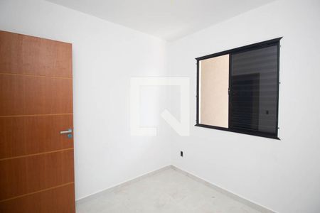 Quarto 2 de apartamento para alugar com 2 quartos, 38m² em Vila Isolina Mazzei, São Paulo