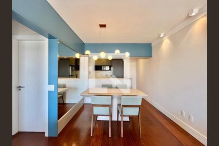 Sala de apartamento para alugar com 2 quartos, 68m² em Taquaral, Campinas