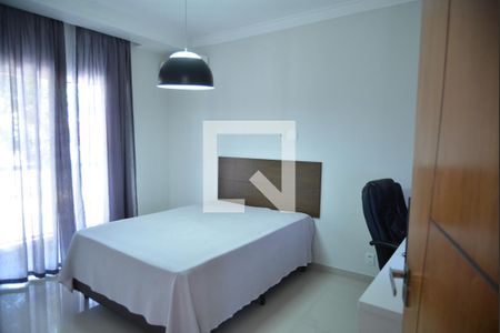 Quarto 1 de casa à venda com 4 quartos, 223m² em Santa Terezinha, Santo André