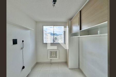 Quarto 1 de apartamento para alugar com 2 quartos, 50m² em Vargem Grande, Rio de Janeiro