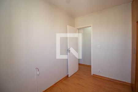Quarto 1 de apartamento para alugar com 2 quartos, 56m² em Vila Guedes, São Paulo