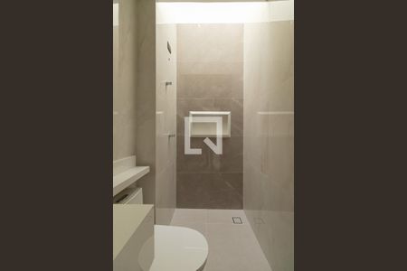 Banheiro Suíte 1 de casa à venda com 3 quartos, 170m² em Vila Granada, São Paulo