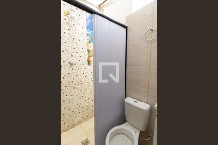 Banheiro da Suíte de casa para alugar com 2 quartos, 85m² em Vila Ferreira Jorge, Campinas