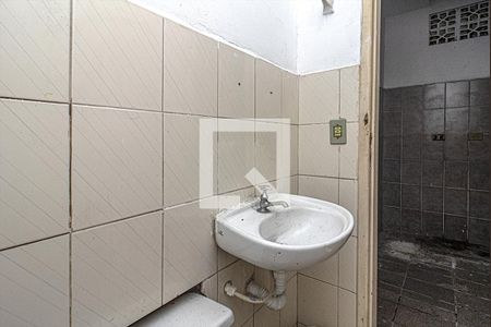 banheiro social piso 1_3 de casa para alugar com 2 quartos, 240m² em Bosque da Saúde, São Paulo